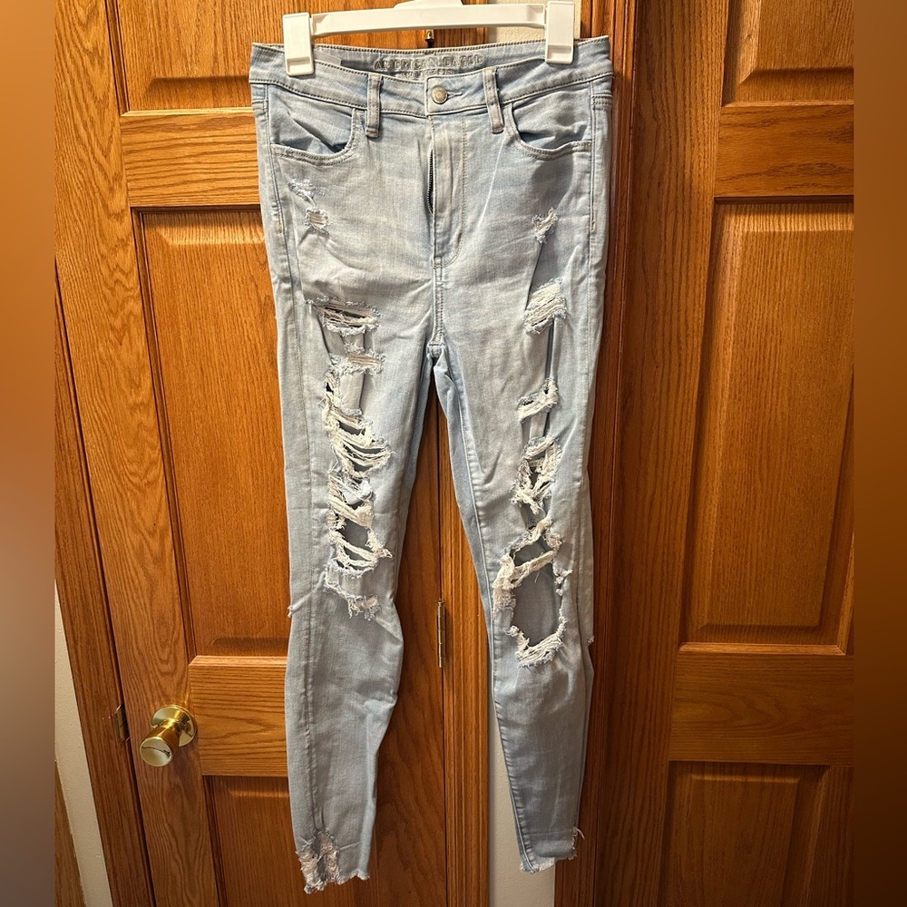 American Eagle Outfitters Light Blue Distressed Skinny Jeans
